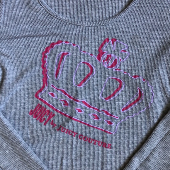 Juicy Couture Grey Waffle Knit Queen Graphic Long Sleeve Scoop Neck Top y2k - Picture 2 of 4
